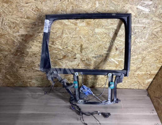 Стеклоподъемник задний правый Volkswagen Touareg I (7L) 2002-2006  Volkswagen Touareg Touareg I (7L) 2002-2006