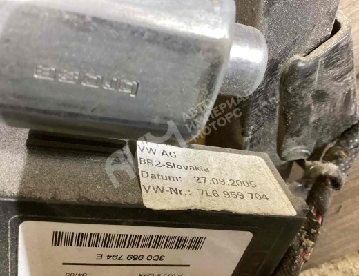 Стеклоподъемник задний правый Volkswagen Touareg I (7L) 2002-2006  Volkswagen Touareg Touareg I (7L) 2002-2006