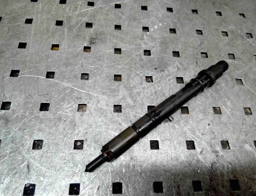 Форсунка Audi A6 C5 (4B) 2001-2004 рестайлинг  Audi A6 A6 C5 (4B) 2001-2004 рестайлинг