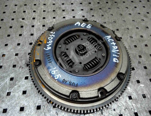 Маховик Skoda Octavia A4 Tour (1U) 1996-2010  Skoda Octavia Octavia A4 Tour (1U) 1996-2010