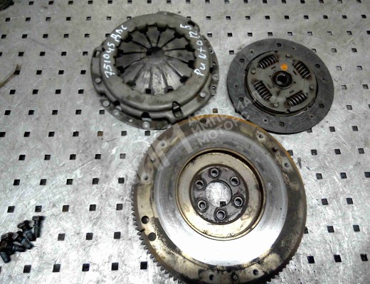 Маховик Fiat Punto III (199) 2005-2012  Fiat Punto Punto III (199) 2005-2012