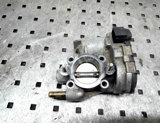 Заслонка дроссельная Opel Corsa C 2000-2003  Opel Corsa Corsa C 2000-2003