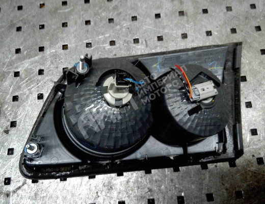 Фонарь крышки багажника левый Mazda 6 I (GG) 2005-2007 рестайлинг  Mazda 6 6 I (GG) 2005-2007 рестайлинг