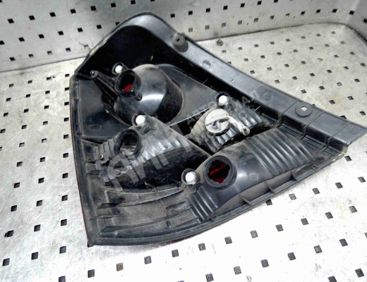 Фонарь задний правый Kia Sorento I (JC/BL) 2002-2006  Kia Sorento Sorento I (JC/BL) 2002-2006
