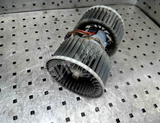 Моторчик печки BMW 3-Series (E46) 2001-2005 рестайлинг  BMW 3-Series 3-Series (E46) 2001-2005 рестайлинг