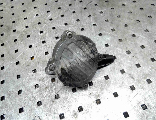 Насос вакуумный Mercedes C (W203) 2000-2004  Mercedes C C (W203) 2000-2004