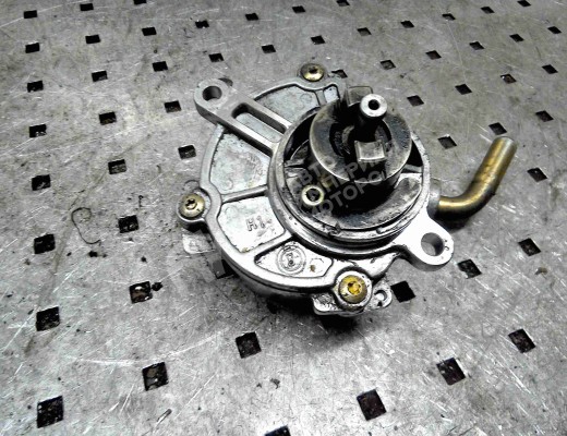 Насос вакуумный Mercedes E (W210) 1995-1999  Mercedes E E (W210) 1995-1999