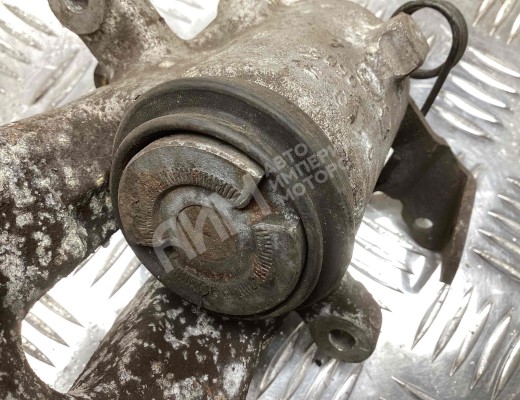 Суппорт задний правый Opel Zafira B 2005-2008  Opel Zafira Zafira B 2005-2008