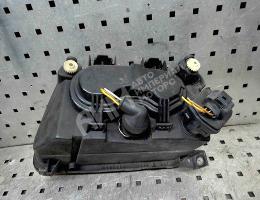 Фара правая Audi A3 I (8L) 1996-2000  Audi A3 A3 I (8L) 1996-2000