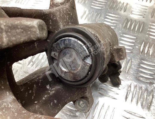 Суппорт задний правый Volkswagen Golf+ V (5M) 2005-2014  Volkswagen Golf Plus Golf+ V (5M) 2005-2014