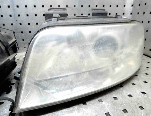 Фара правая Audi A6 C5 (4B) 2001-2004 рестайлинг  Audi A6 A6 C5 (4B) 2001-2004 рестайлинг