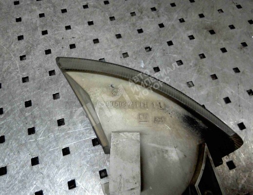 Поворотник левый Opel Vectra A 1988-1995  Opel Vectra Vectra A 1988-1995