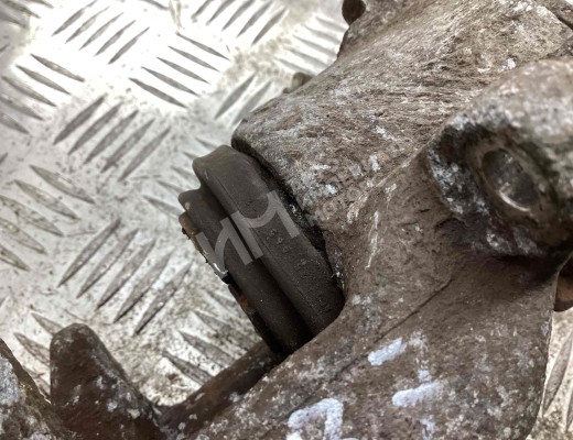 Суппорт задний правый Audi A4 B6 (8EC, 8E5) 2000-2004  Audi A4 A4 B6 (8EC, 8E5) 2000-2004