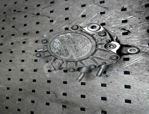 Насос вакуумный Audi A4 B7 (8EC, 8ED) 2004-2008  Audi A4 A4 B7 (8EC, 8ED) 2004-2008