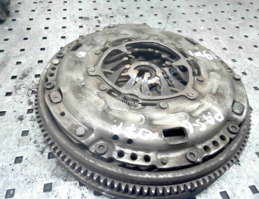 Маховик Volkswagen Passat B6 (3C) 2005-2010  Volkswagen Passat Passat B6 (3C) 2005-2010