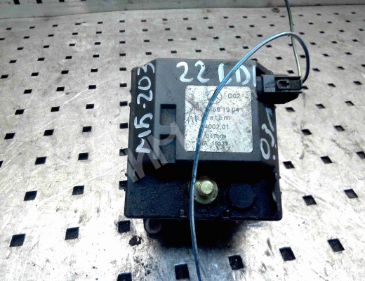 Подогреватель охлаждающей жидкости (антифриза) Mercedes C (W203) 2000-2004  Mercedes C C (W203) 2000-2004