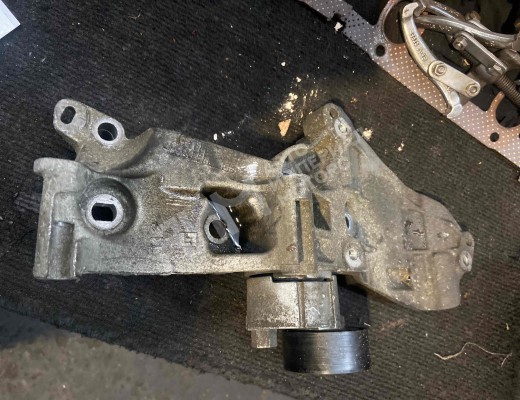 Кронштейн генератора Renault Kangoo I 2003-2007 рестайлинг  Renault Kangoo Kangoo I 2003-2007 рестайлинг