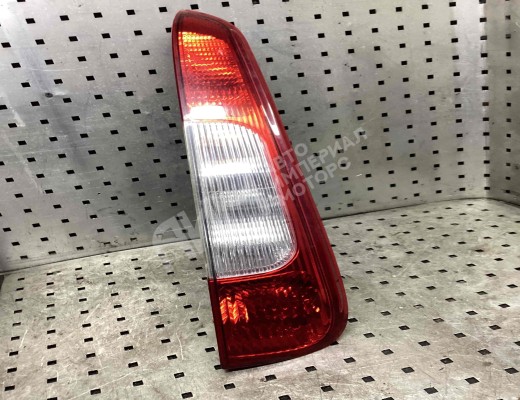 Фонарь задний правый Ford C-Max I (C214) 2003-2007  Ford C-Max C-Max I (C214) 2003-2007