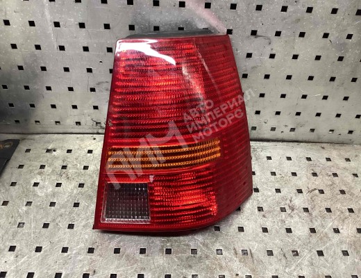 Фонарь задний правый Volkswagen Golf IV (1J) 1997-2004  Volkswagen Golf Golf IV (1J) 1997-2004