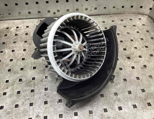 Моторчик печки Volkswagen Touareg I (7L) 2002-2006  Volkswagen Touareg Touareg I (7L) 2002-2006