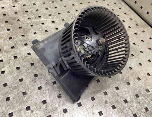 Моторчик печки Volkswagen Golf IV (1J) 1997-2004  Volkswagen Golf Golf IV (1J) 1997-2004