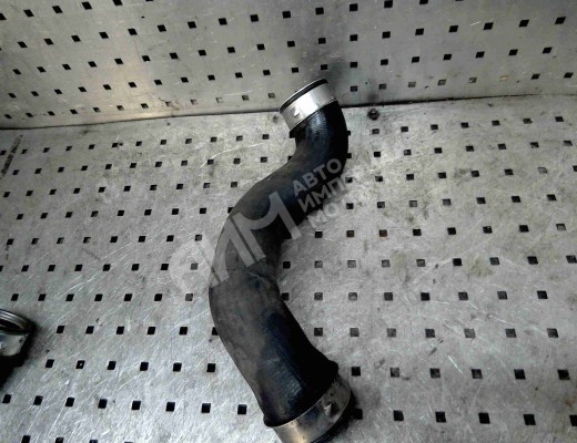 Патрубок интеркулера Mercedes S (W220) 1998-2002  Mercedes S S (W220) 1998-2002