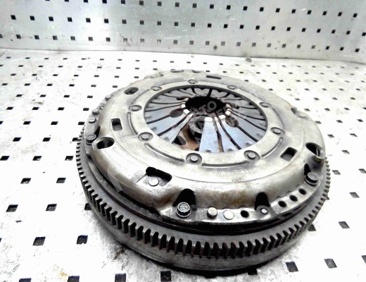 Маховик Volkswagen Caddy III (2K) 2004-2010  Volkswagen Caddy Caddy III (2K) 2004-2010