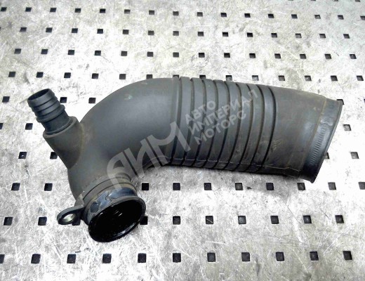 Патрубок турбины Volkswagen Passat B5+ (3B) 2000-2005 рестайлинг  Volkswagen Passat Passat B5+ (3B) 2000-2005 рестайлинг