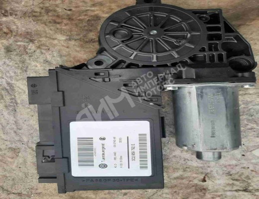 Моторчик стеклоподъемника передний левый Volkswagen Touareg I (7L) 2002-2006  Volkswagen Touareg Touareg I (7L) 2002-2006