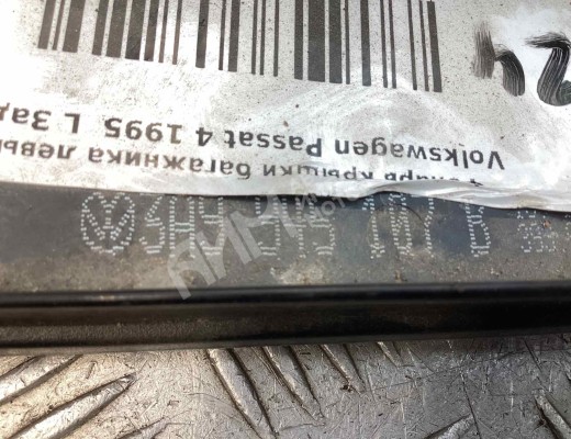 Фонарь крышки багажника левый Volkswagen Passat B4 (3A) 1993-1997  Volkswagen Passat Passat B4 (3A) 1993-1997