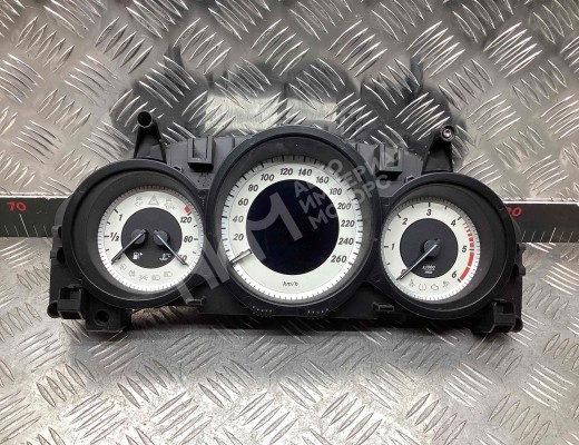 Щиток приборов (приборная панель) Mercedes E (W212) 2013-2016 рестайлинг  Mercedes E E (W212) 2013-2016 рестайлинг