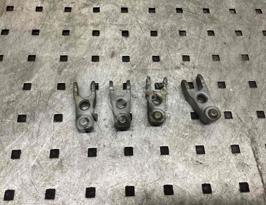 Скоба (кронштейн) крепления форсунки Volkswagen Golf IV (1J) 1997-2004  Volkswagen Golf Golf IV (1J) 1997-2004