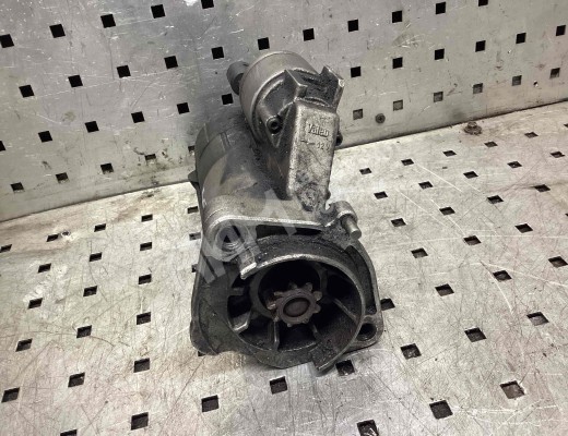 Стартер Volkswagen Passat B5+ (3B) 2000-2005 рестайлинг  Volkswagen Passat Passat B5+ (3B) 2000-2005 рестайлинг