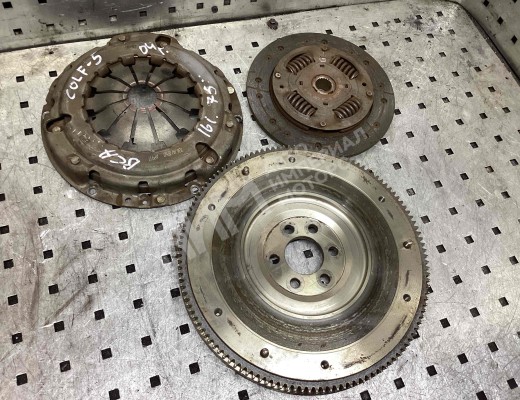 Комплект сцепления Volkswagen Golf V (1K) 2004-2009  Volkswagen Golf Golf V (1K) 2004-2009