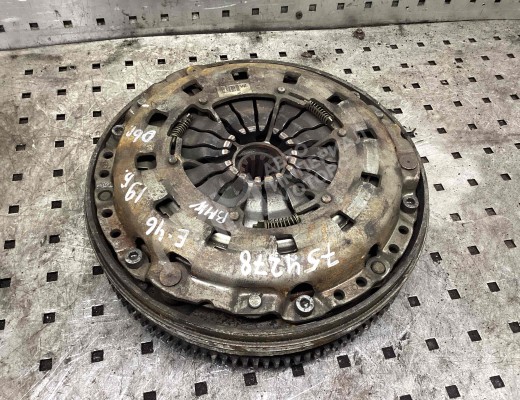 Маховик BMW 3-Series (E46) 1998-2001  BMW 3-Series 3-Series (E46) 1998-2001