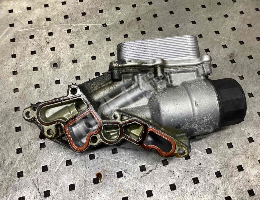 Корпус масляного фильтра Mercedes R (W251) 2005-2017  Mercedes R R (W251) 2005-2017