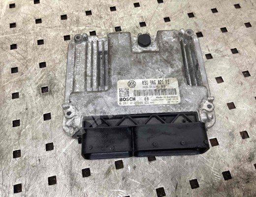 Блок управления двигателем Volkswagen Touran I (1T) 2003-2006  Volkswagen Touran Touran I (1T) 2003-2006