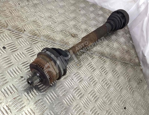 Полуось передняя левая (приводной вал, ШРУС) Audi A4 B5 (8D) 1994-1999  Audi A4 A4 B5 (8D) 1994-1999