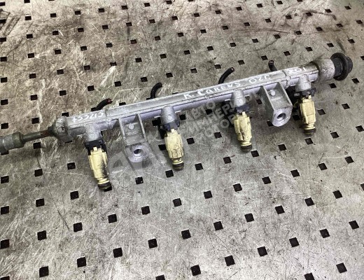 Форсунка Kia Carens I (FJ) 2002-2006 рестайлинг  Kia Carens Carens I (FJ) 2002-2006 рестайлинг