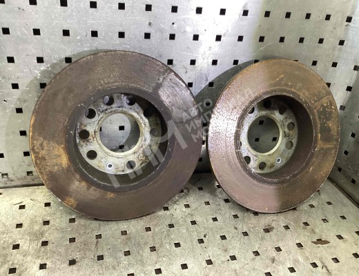 Диск тормозной задний Volkswagen Caddy III (2K) 2004-2010  Volkswagen Caddy Caddy III (2K) 2004-2010