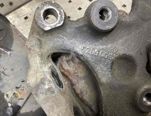 Ступица передняя левая Mercedes C (W203) 2000-2004  Mercedes C C (W203) 2000-2004