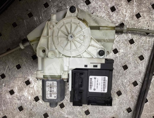 Стеклоподъемник передний правый Volkswagen Golf+ V (5M) 2005-2014  Volkswagen Golf Plus Golf+ V (5M) 2005-2014