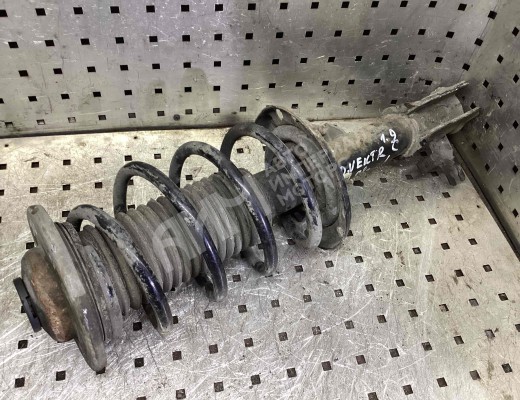 Стойка передняя левая Opel Vectra C 2005-2009 рестайлинг  Opel Vectra Vectra C 2005-2009 рестайлинг