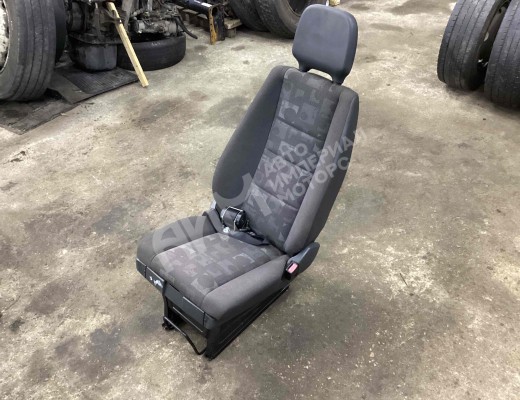 Сиденье переднее правое Mercedes Atego I 1998-2012  Mercedes Atego Atego I 1998-2012