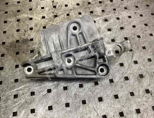 Кронштейн двигателя Renault Modus 2004-2012  Renault Modus Modus 2004-2012