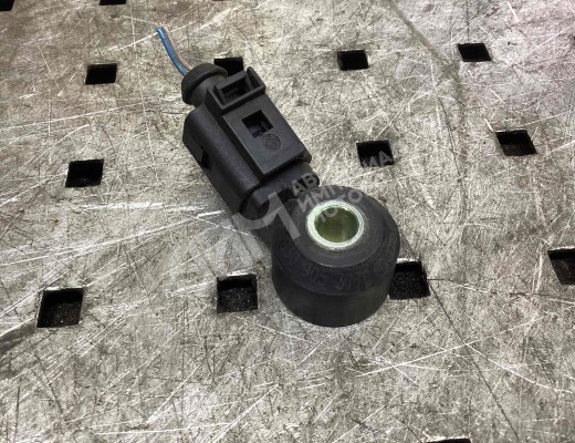 Датчик детонации Volkswagen Golf IV (1J) 1997-2004  Volkswagen Golf Golf IV (1J) 1997-2004