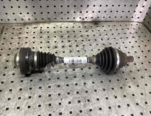 Полуось передняя левая (приводной вал, ШРУС) Volkswagen Touran I (1T) 2003-2006  Volkswagen Touran Touran I (1T) 2003-2006