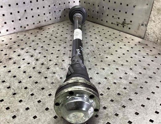 Полуось передняя правая (приводной вал, ШРУС) Volkswagen Passat B6 (3C) 2005-2010  Volkswagen Passat Passat B6 (3C) 2005-2010