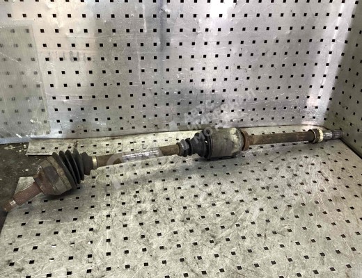 Полуось передняя правая (приводной вал, ШРУС) Renault Trafic II 2001-2014  Renault Trafic Trafic II 2001-2014