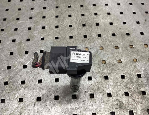 Катушка зажигания Volkswagen Golf IV (1J) 1997-2004  Volkswagen Golf Golf IV (1J) 1997-2004